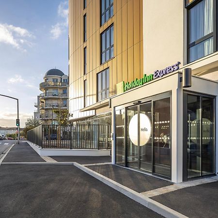 Holiday Inn Express Paris - Poissy By Ihg Esterno foto
