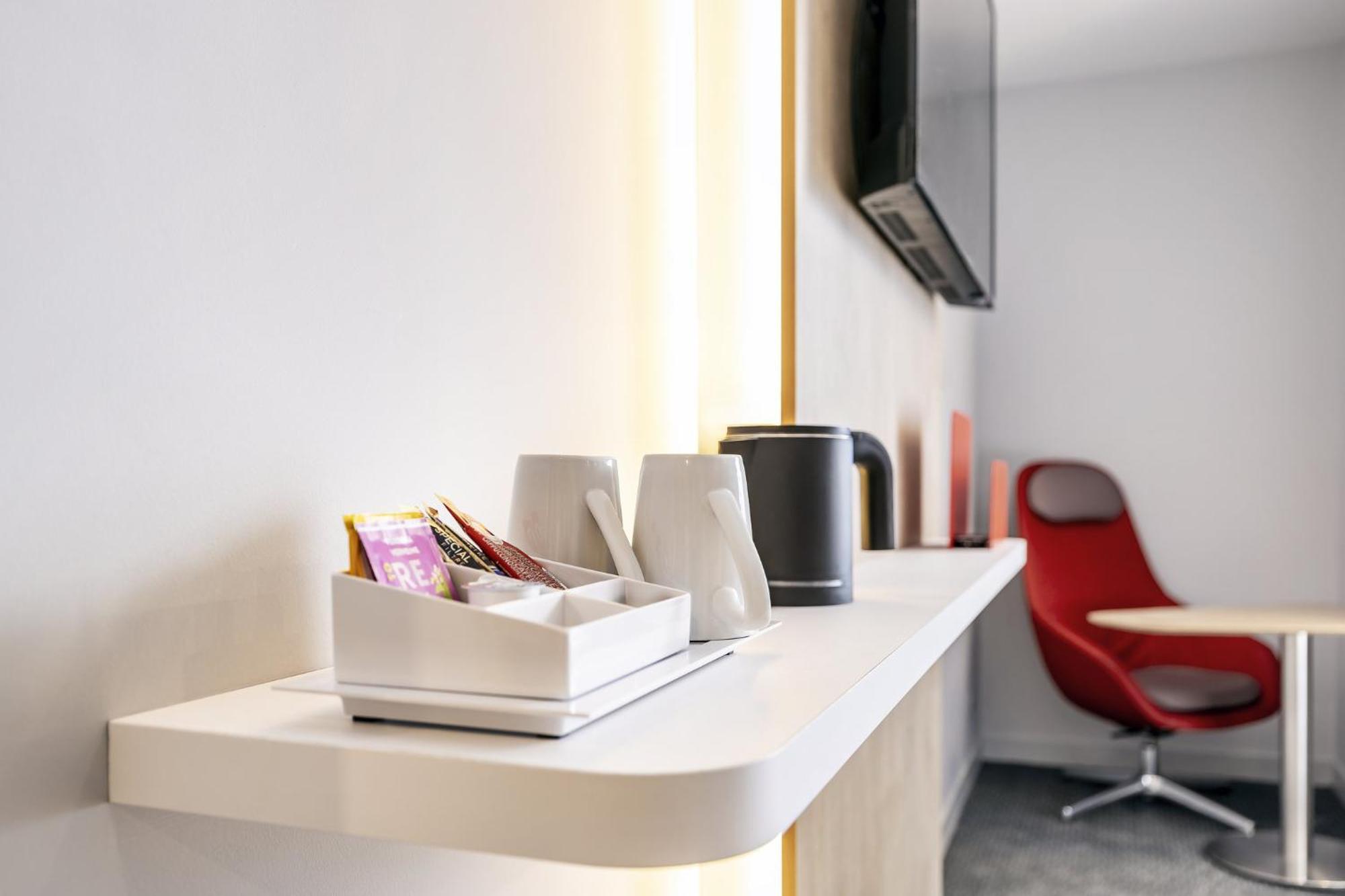 Holiday Inn Express Paris - Poissy By Ihg Esterno foto