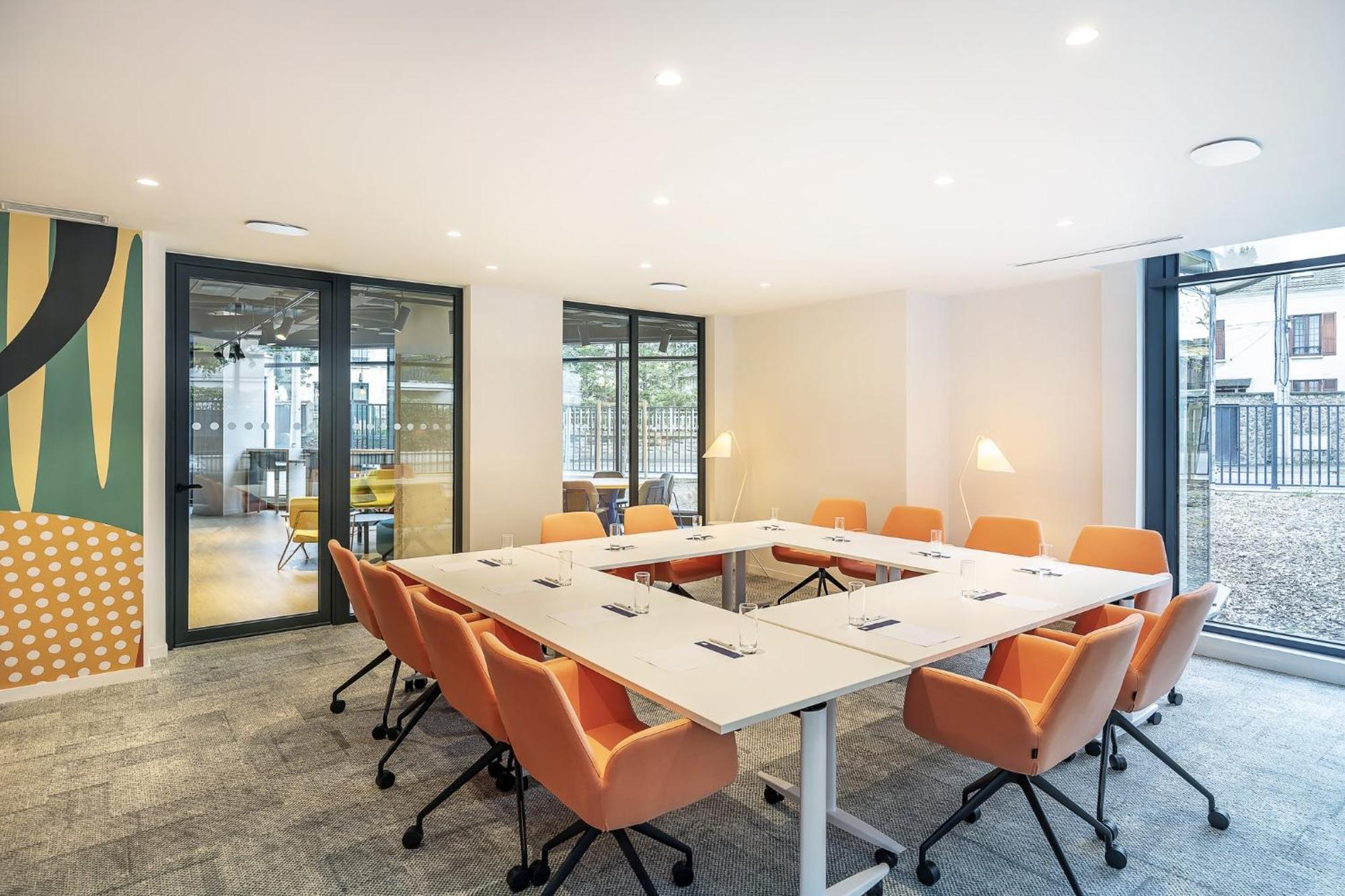 Holiday Inn Express Paris - Poissy By Ihg Esterno foto