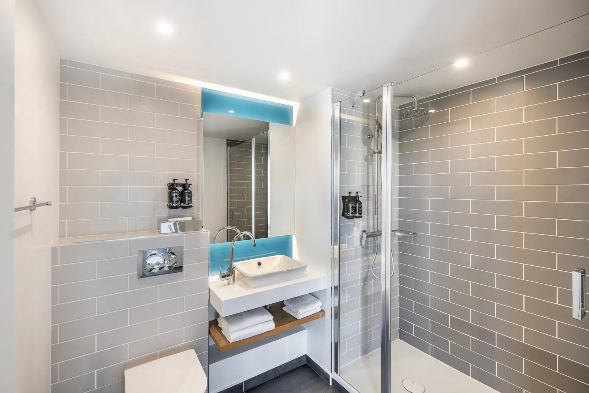 Holiday Inn Express Paris - Poissy By Ihg Esterno foto