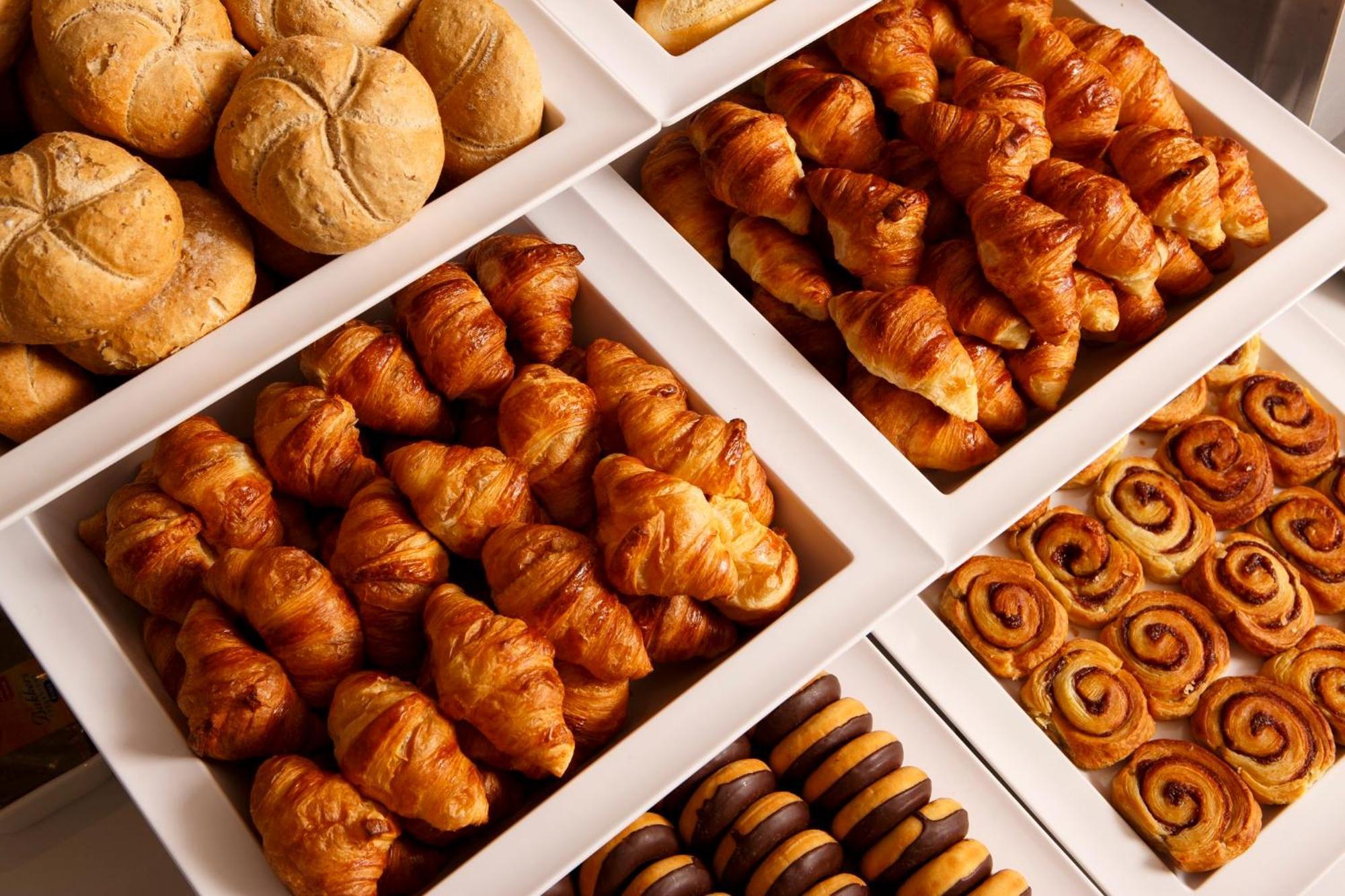 Holiday Inn Express Paris - Poissy By Ihg Esterno foto