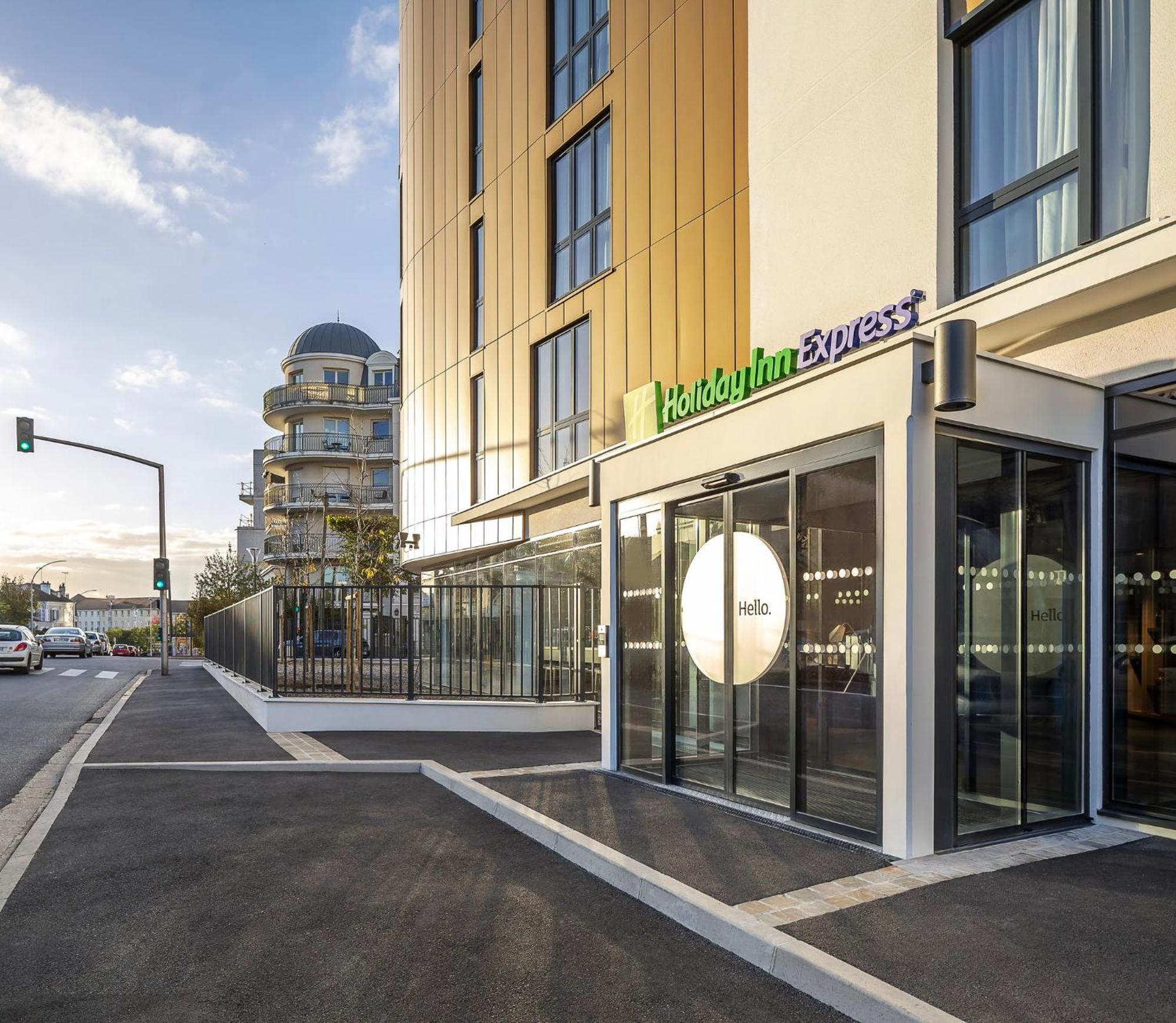 Holiday Inn Express Paris - Poissy By Ihg Esterno foto
